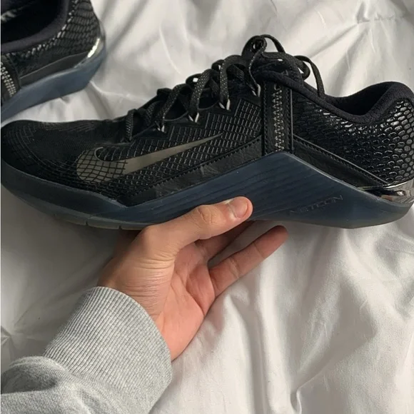 Nike Black Athletic Shoes with Breathable Design Nike | Shoes | Nike Black Athletic Shoes With Breathable  main image 4